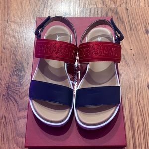 Salvatore Ferragamo kids sandals size 33 excellent condition only worn 1 time